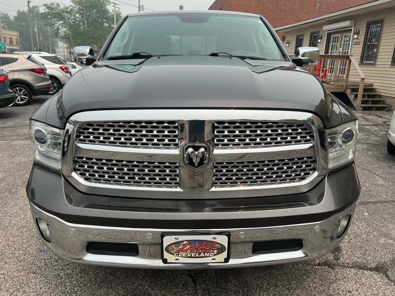 RAM 1500 Laramie 4x4 Crew Cab 5'7" Box 2017