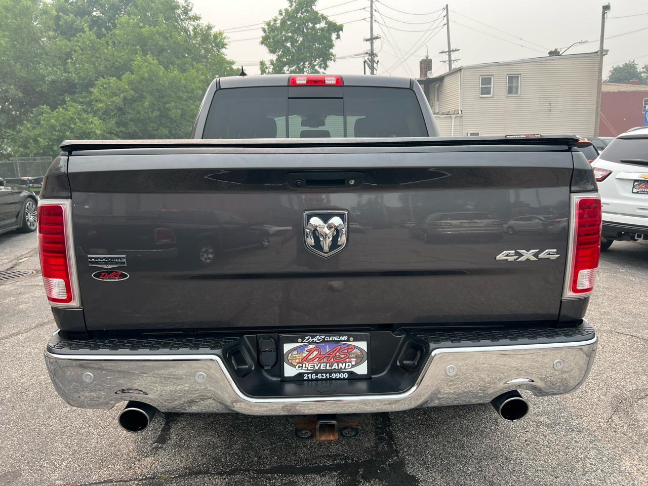 RAM 1500 Laramie 4x4 Crew Cab 5'7" Box 2017