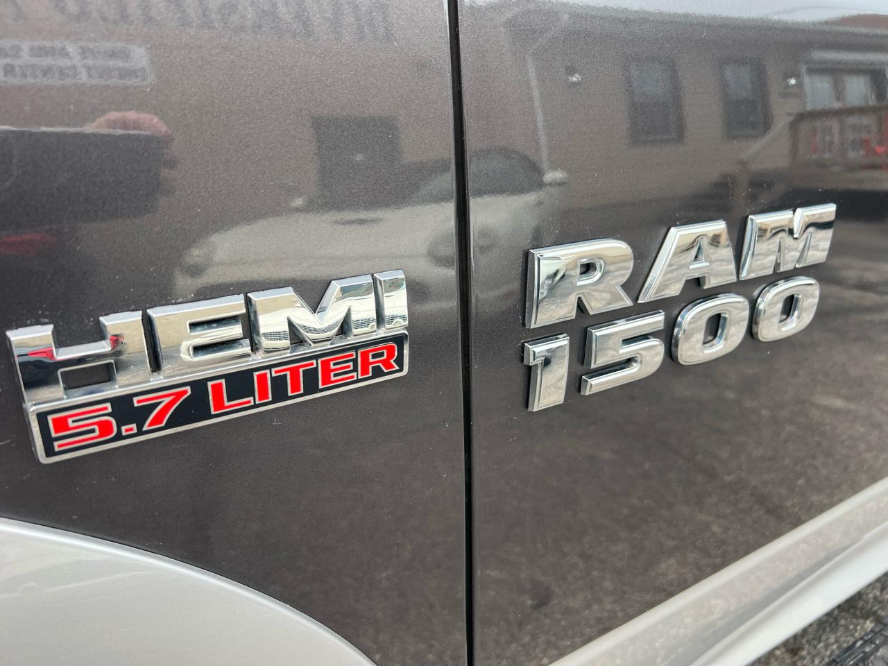 RAM 1500 Laramie 4x4 Crew Cab 5'7" Box 2017