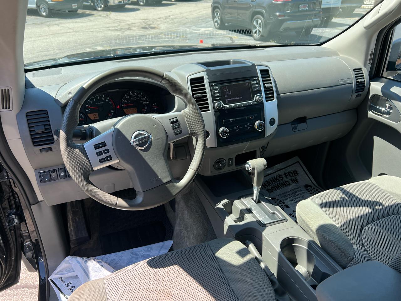 Nissan Frontier Crew Cab 4x4 SV V6 Auto 2018