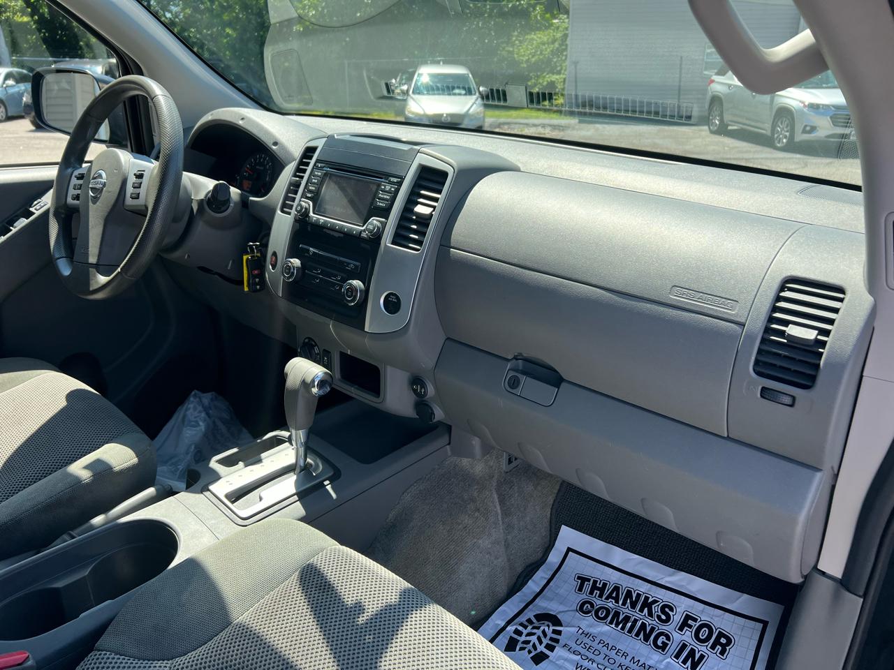 Nissan Frontier Crew Cab 4x4 SV V6 Auto 2018