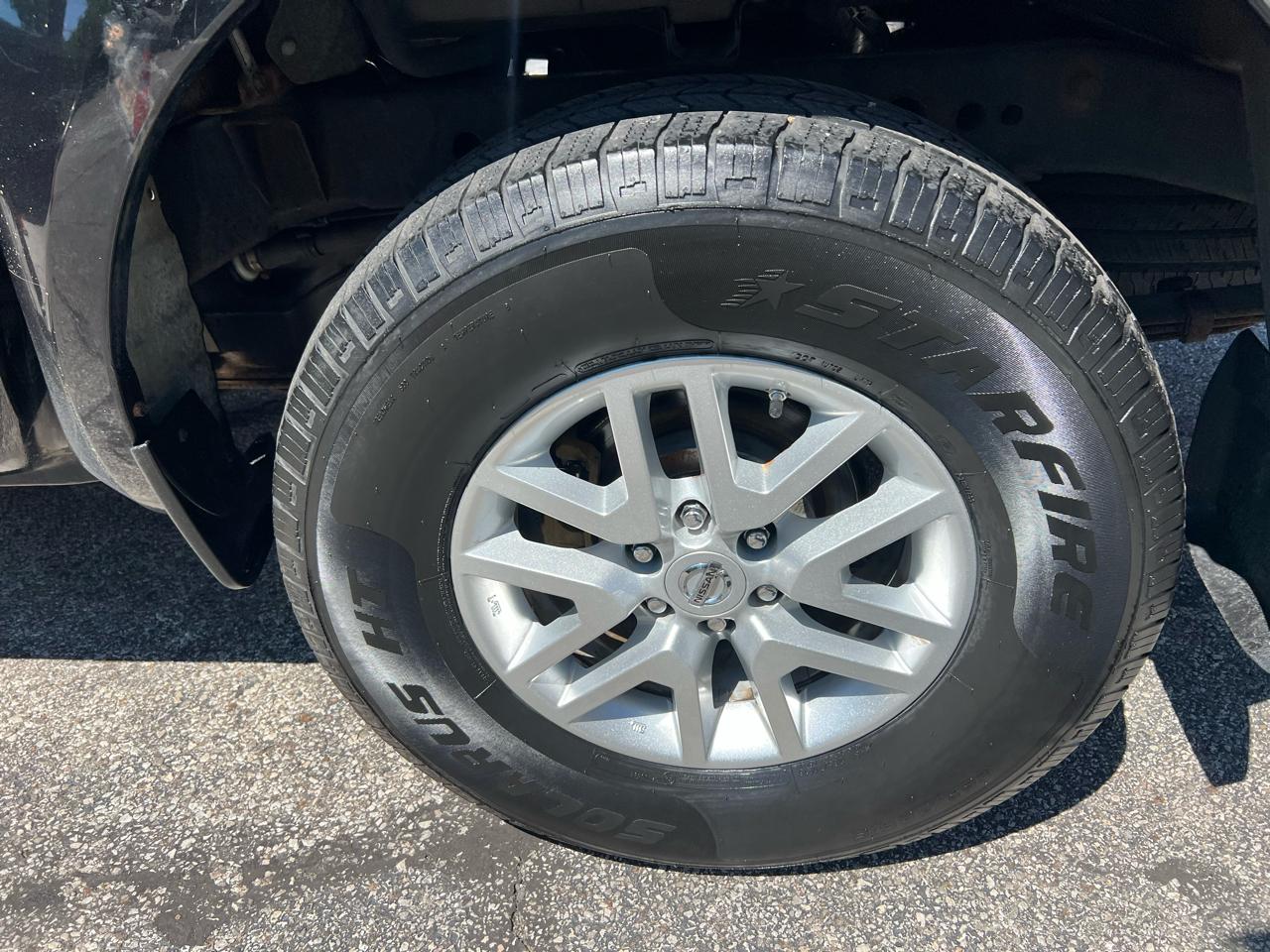 Nissan Frontier Crew Cab 4x4 SV V6 Auto 2018