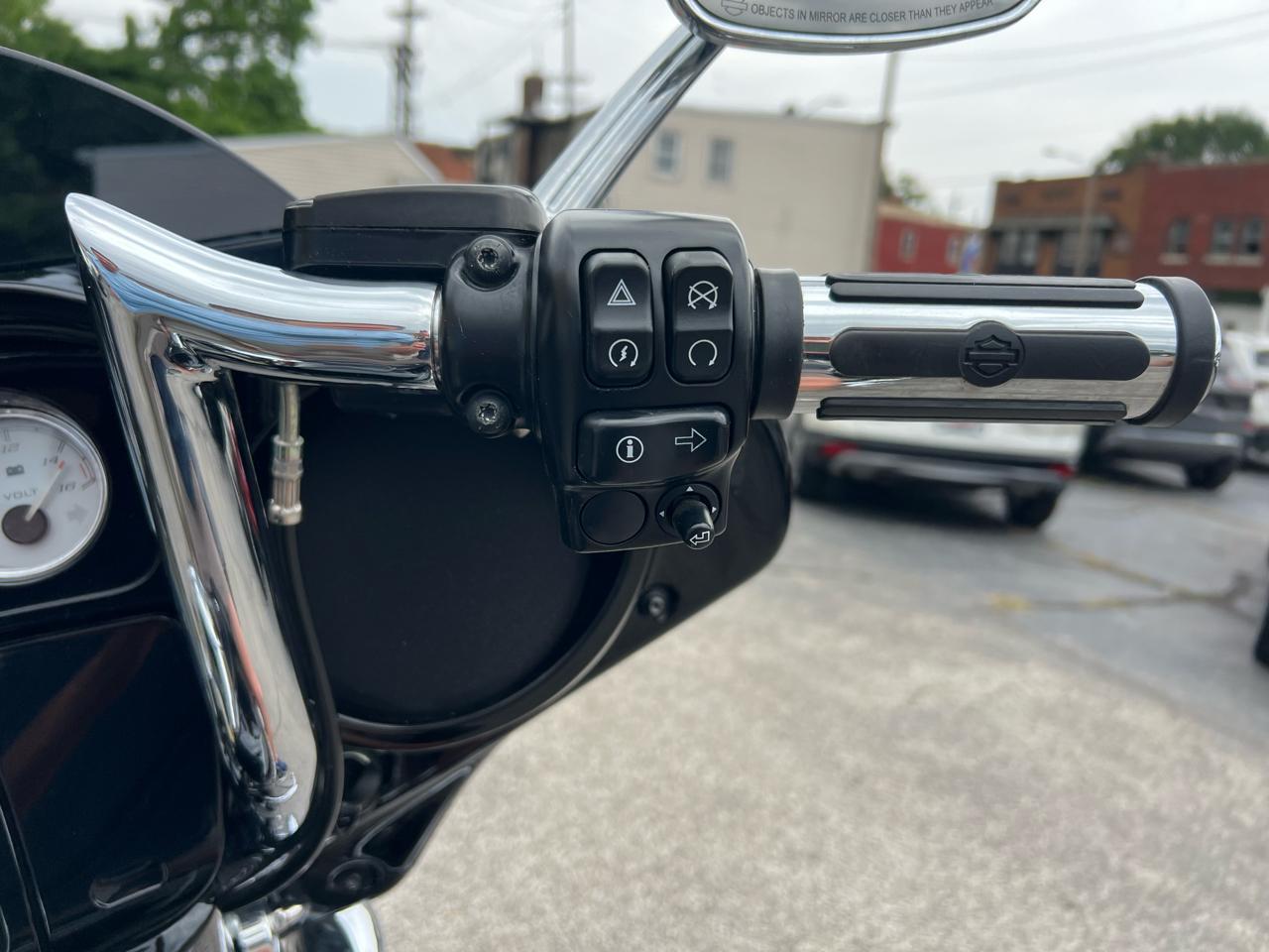 Harley-Davidson FLHXS  2015