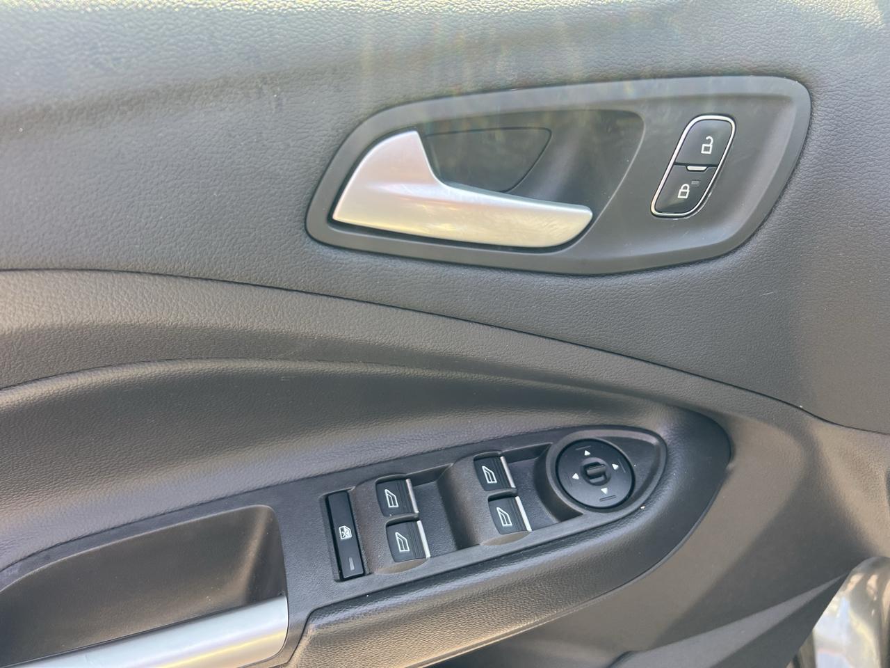 Ford Escape SE FWD 2019