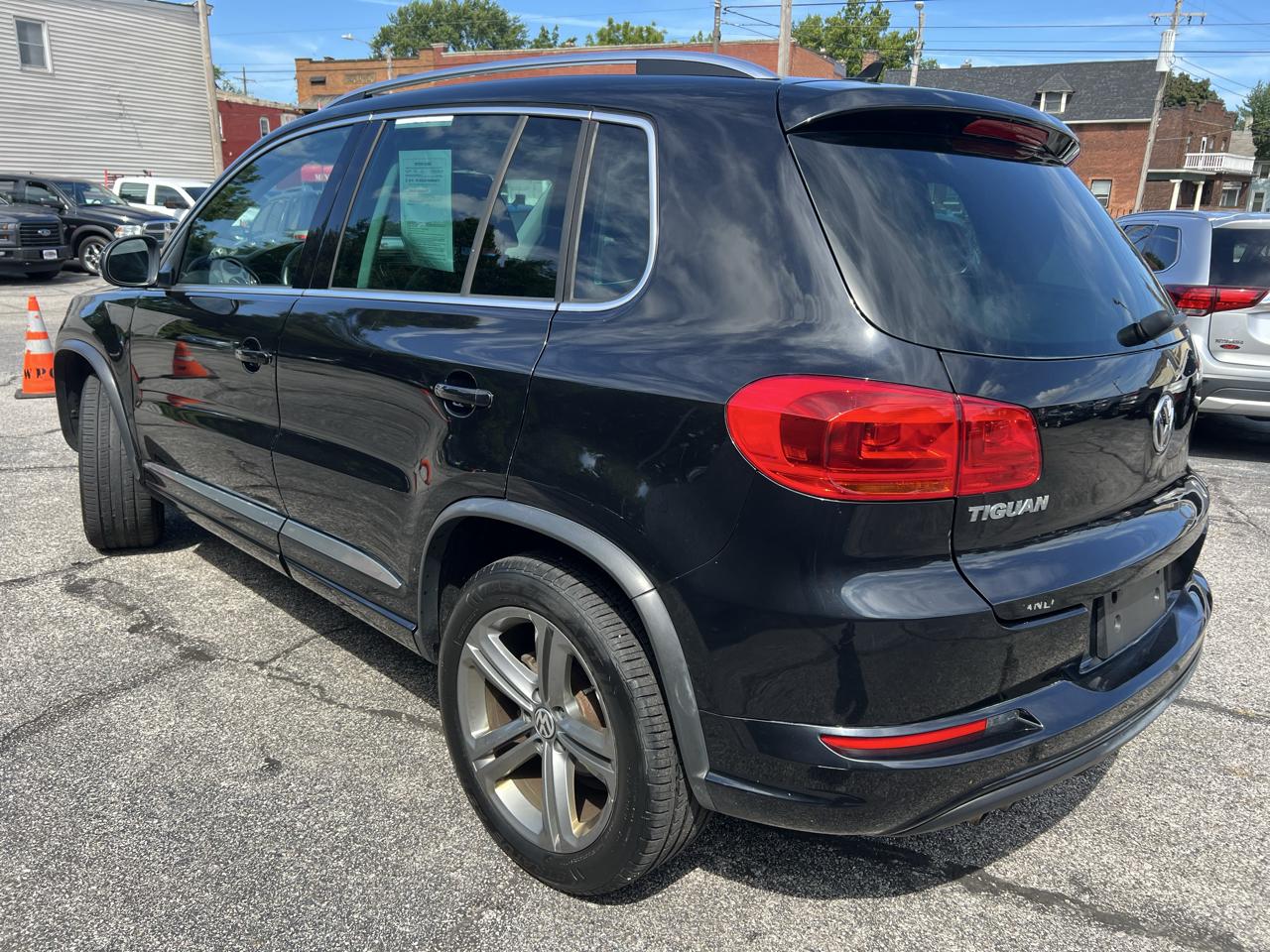 Volkswagen Tiguan 2.0T Sport FWD 2017
