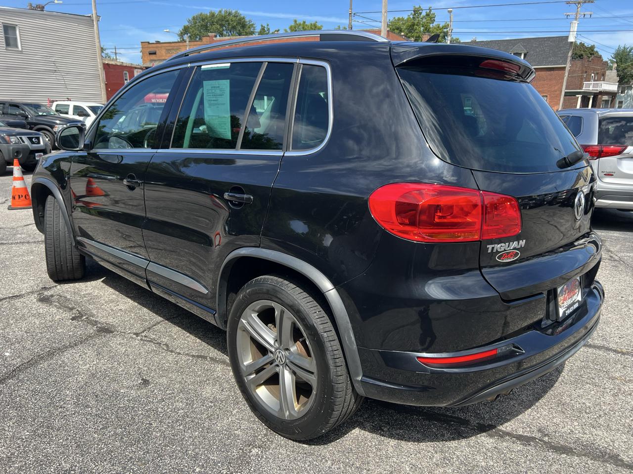 Volkswagen Tiguan 2.0T Sport FWD 2017