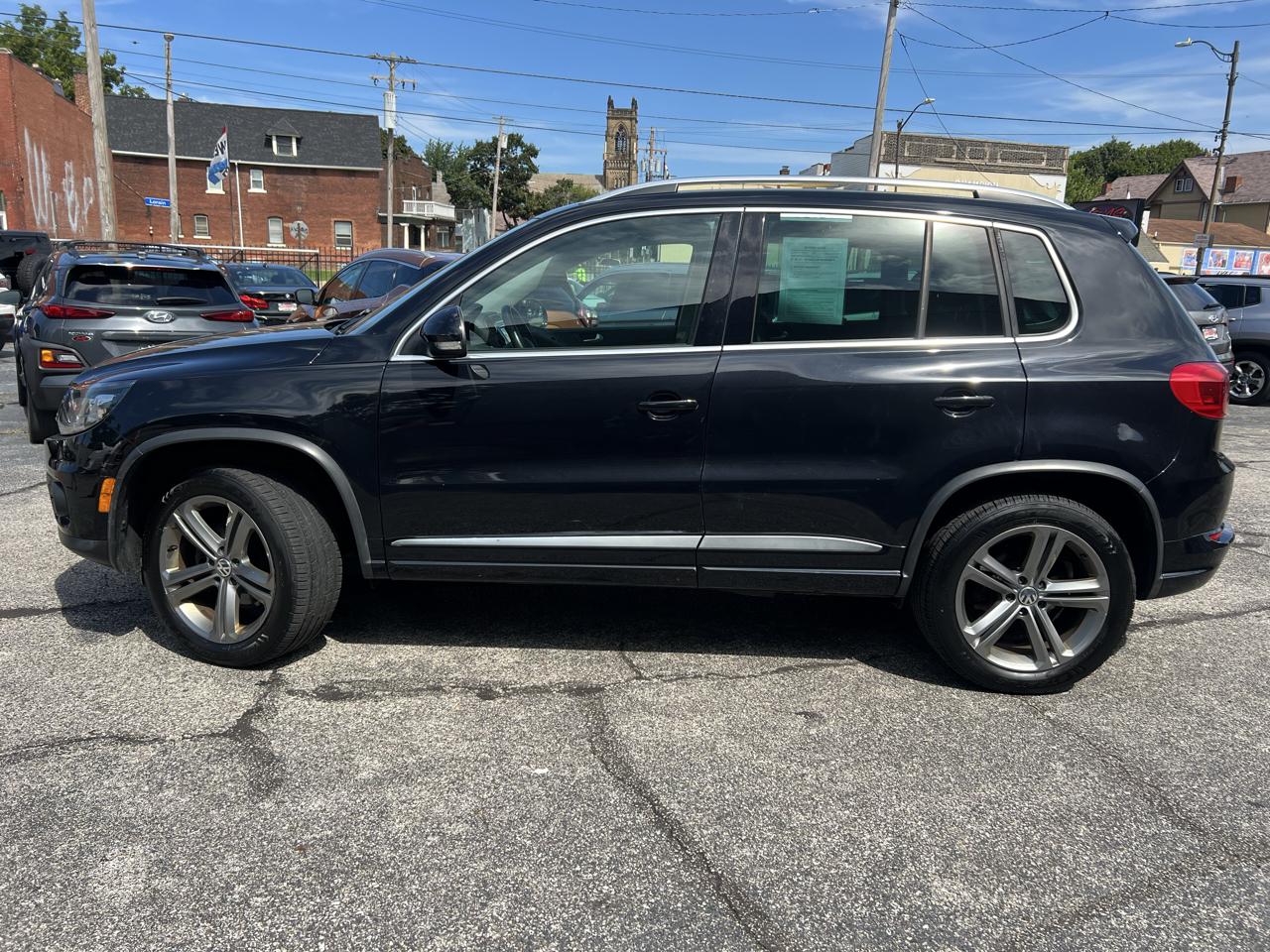Volkswagen Tiguan 2.0T Sport FWD 2017