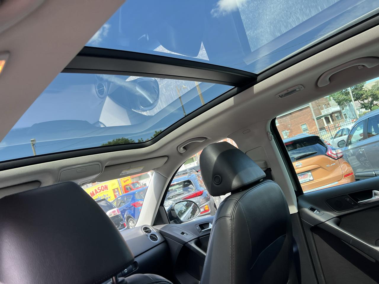 Volkswagen Tiguan 2.0T Sport FWD 2017
