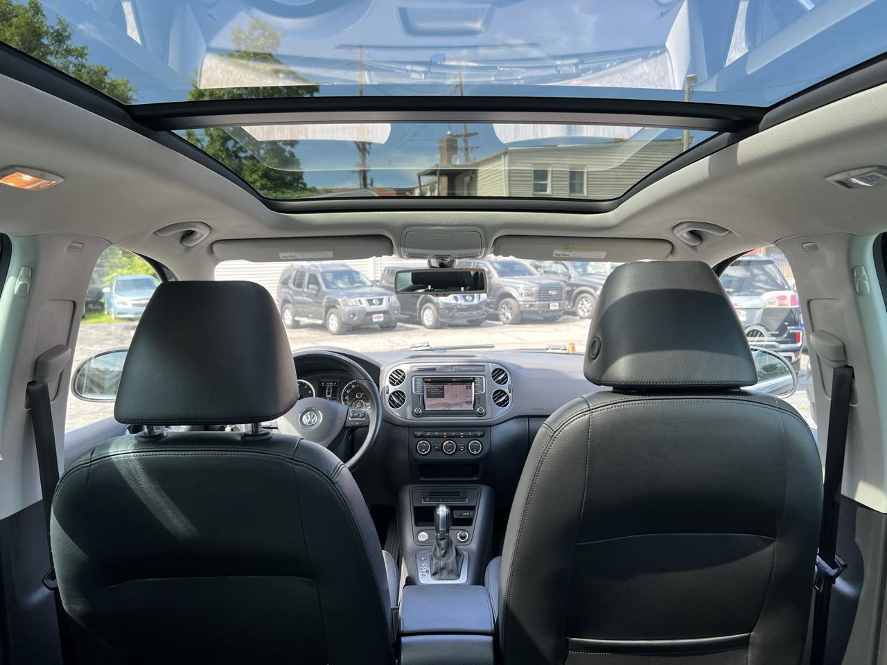 Volkswagen Tiguan 2.0T Sport FWD 2017