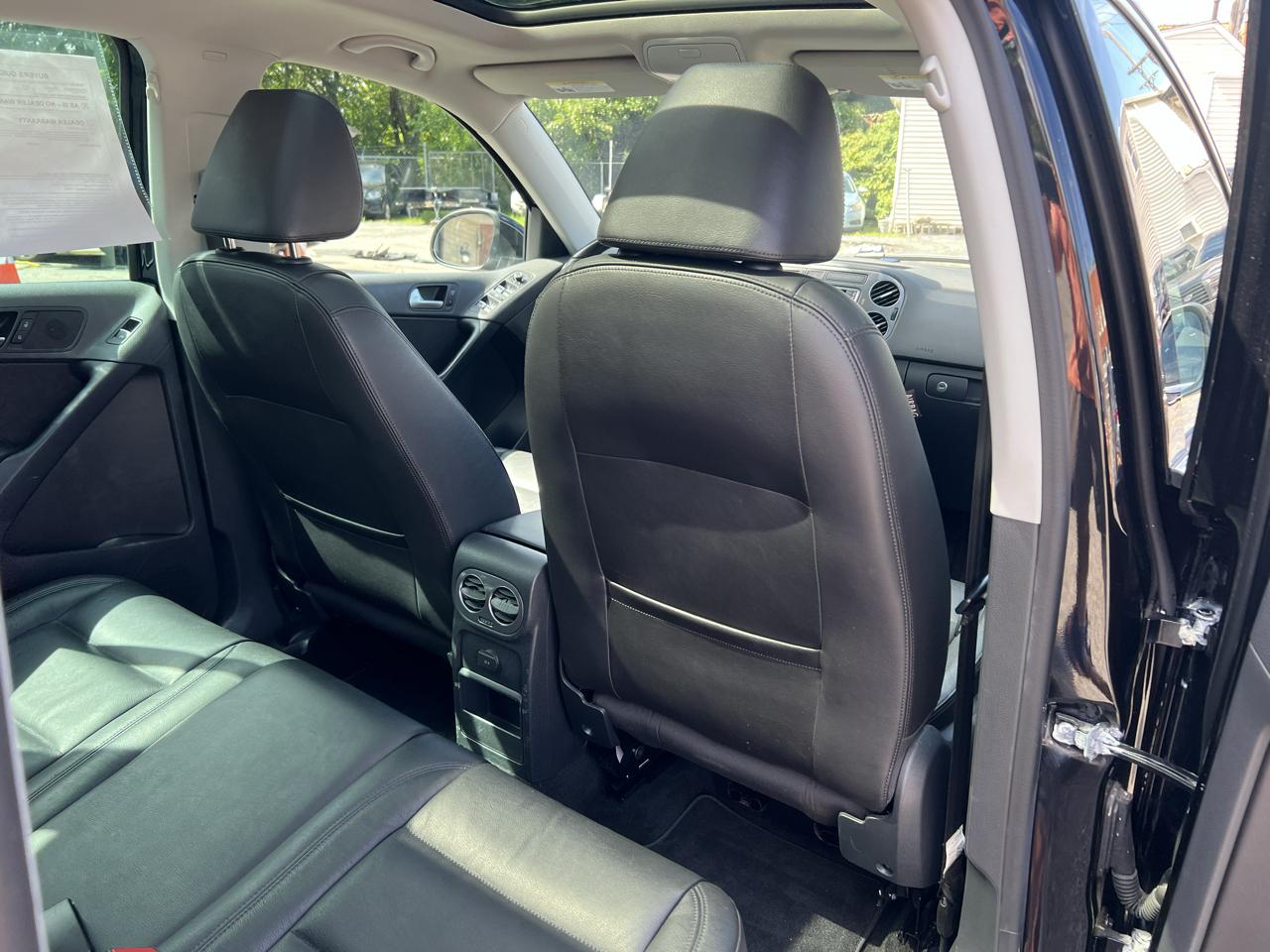 Volkswagen Tiguan 2.0T Sport FWD 2017