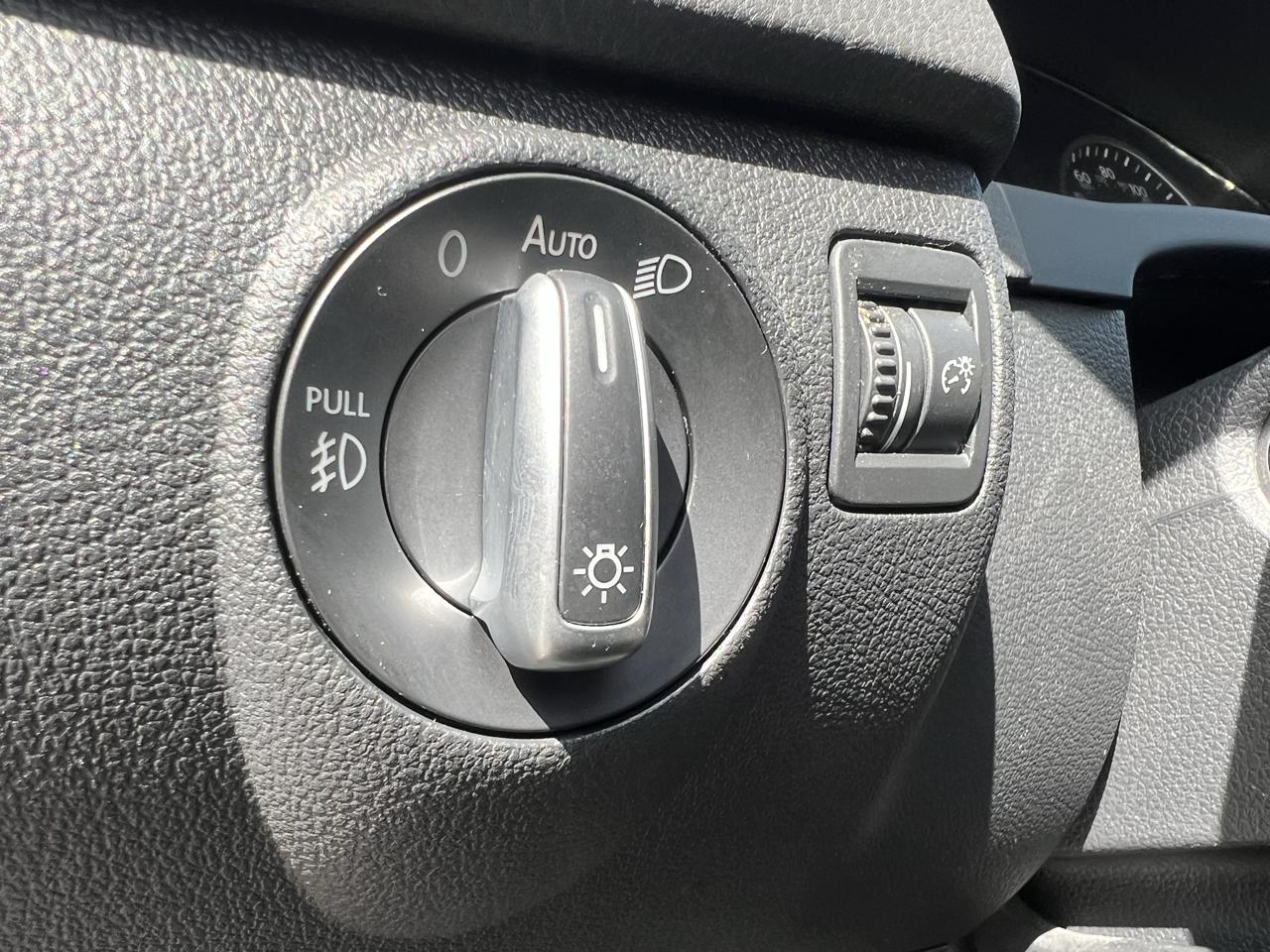Volkswagen Tiguan 2.0T Sport FWD 2017