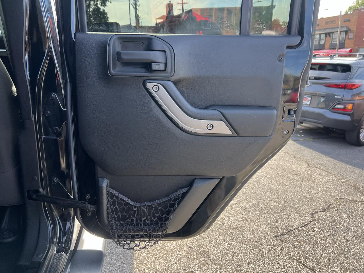 Jeep Wrangler Unlimited 4WD 4dr Sport 2015