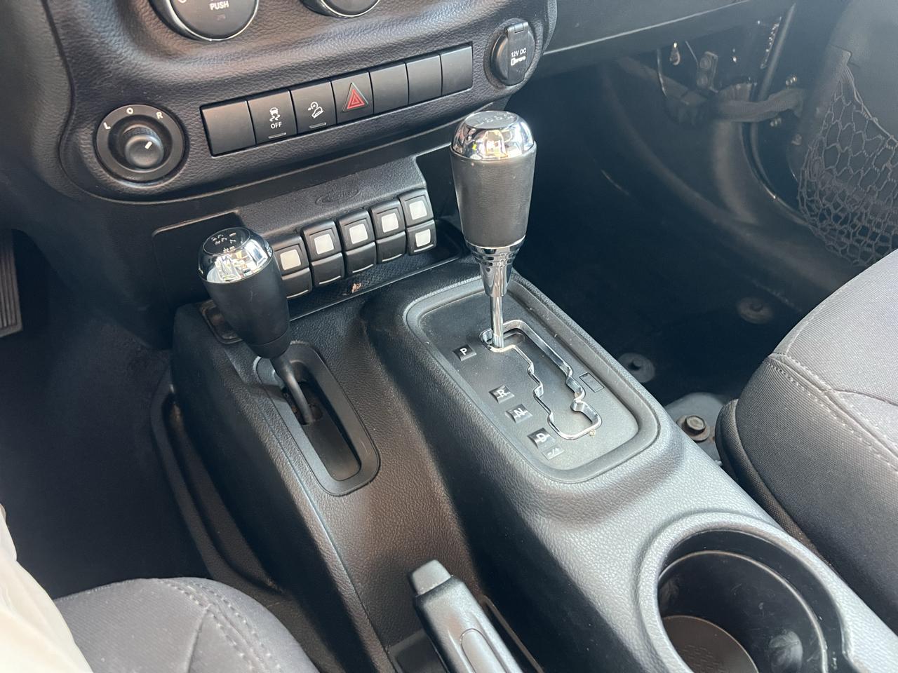 Jeep Wrangler Unlimited 4WD 4dr Sport 2015