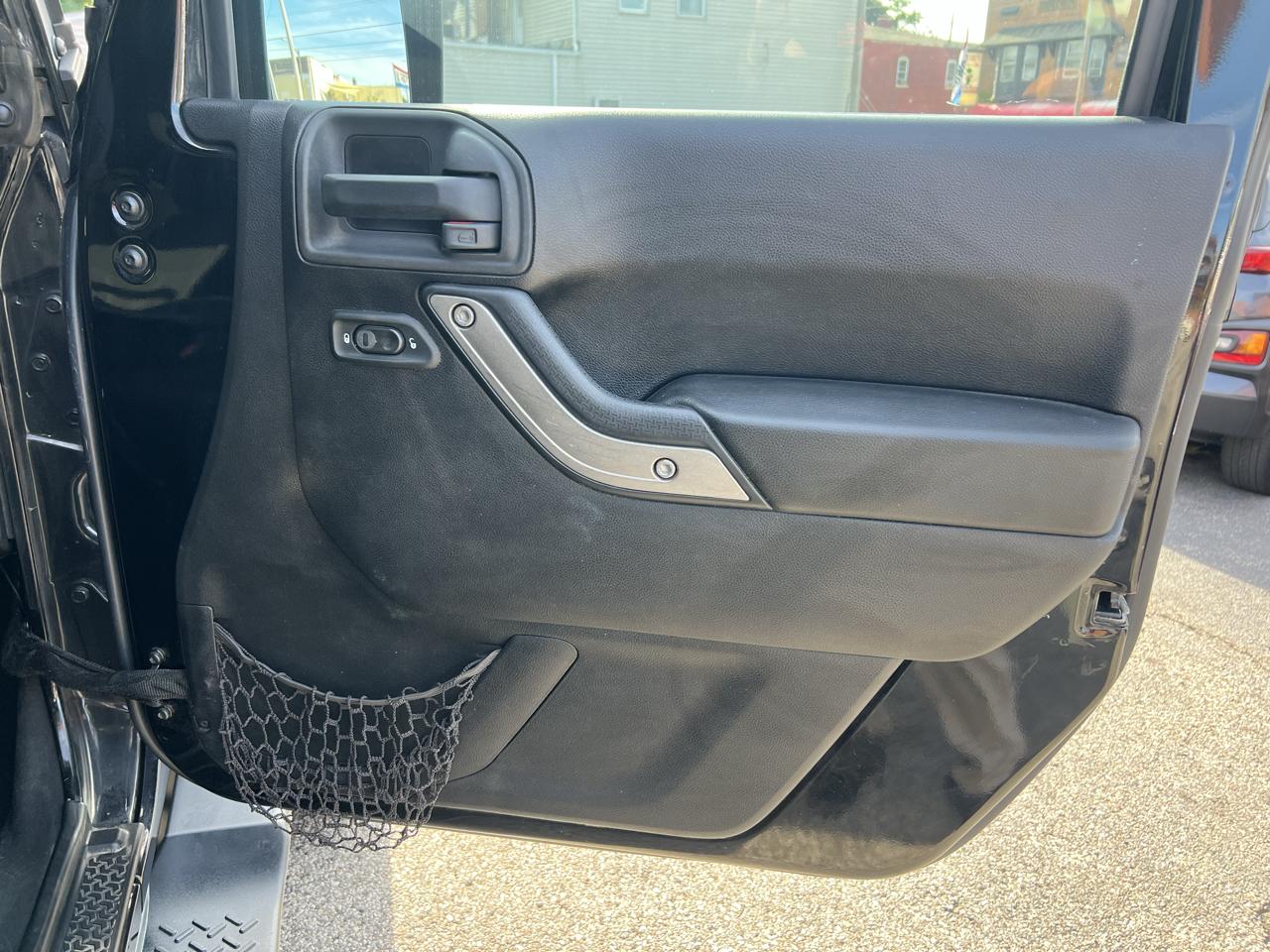 Jeep Wrangler Unlimited 4WD 4dr Sport 2015