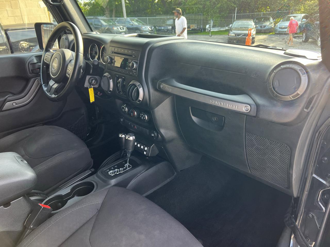 Jeep Wrangler Unlimited 4WD 4dr Sport 2015