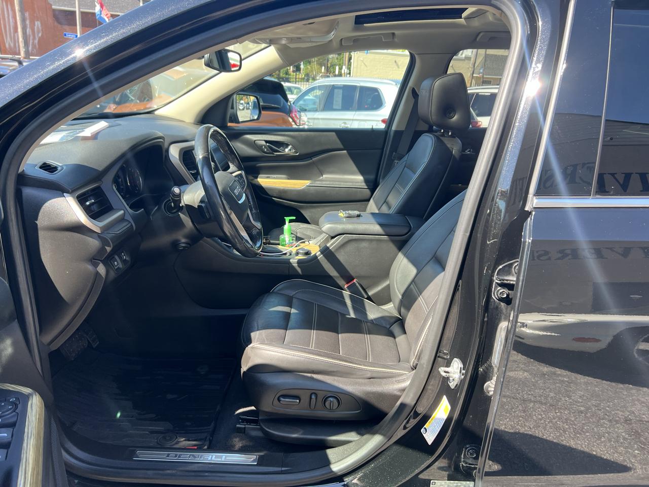 GMC Acadia AWD 4dr Denali 2018