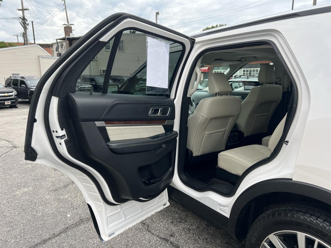 Ford Explorer Platinum 4D SUV 4WD 2018