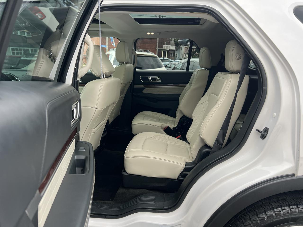 Ford Explorer Platinum 4D SUV 4WD 2018