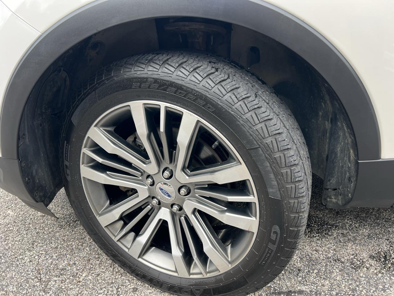 Ford Explorer Platinum 4D SUV 4WD 2018