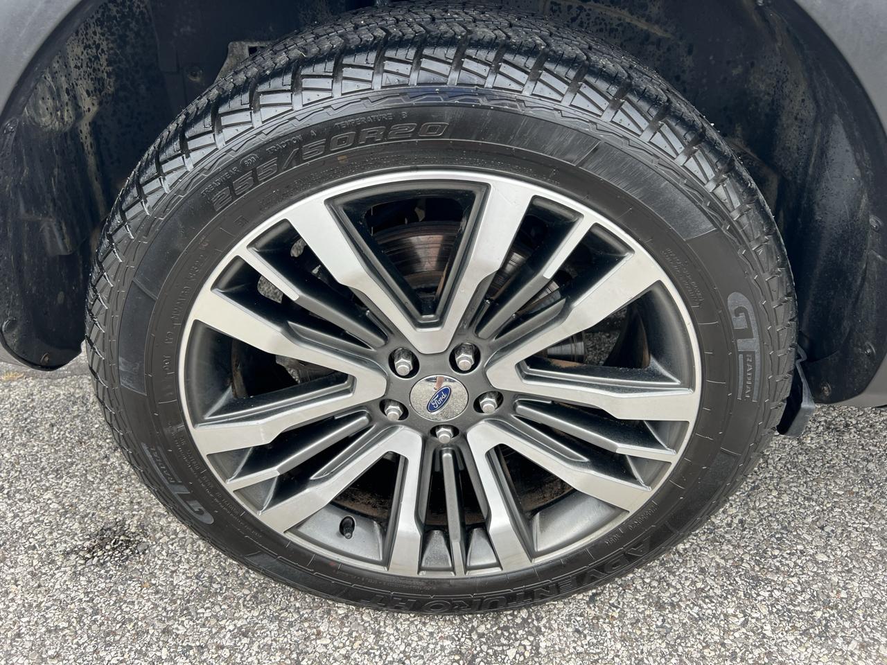 Ford Explorer Platinum 4D SUV 4WD 2018