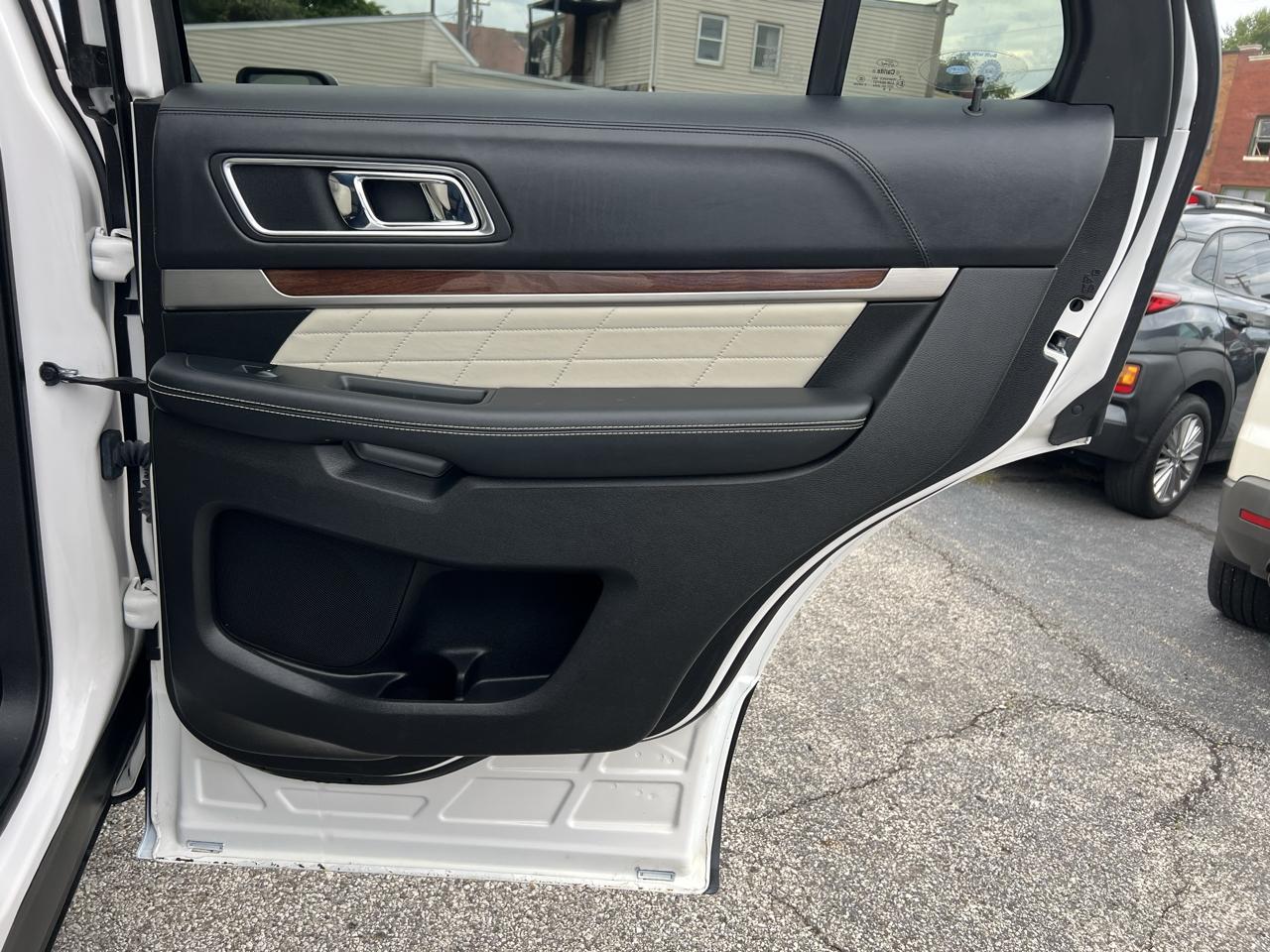 Ford Explorer Platinum 4D SUV 4WD 2018
