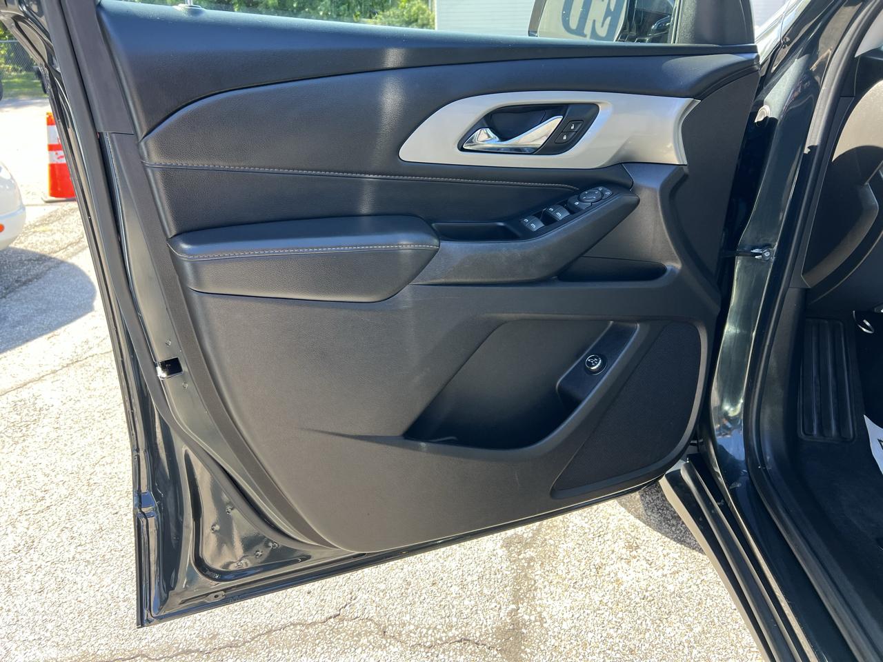 Chevrolet Traverse AWD 4dr LT Cloth w/1LT 2019