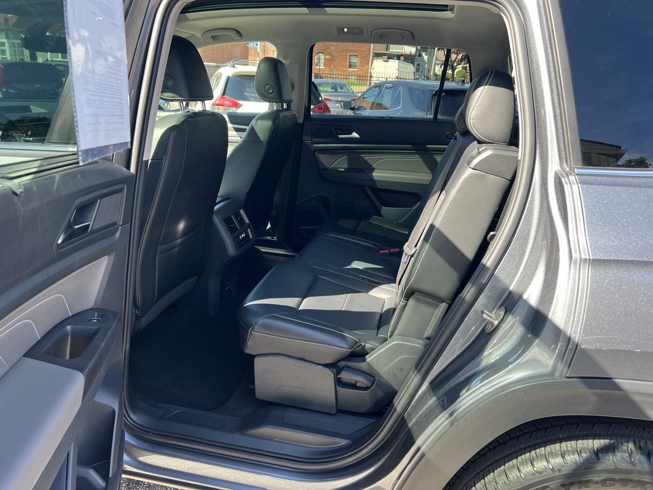 Volkswagen Atlas 3.6L V6 SE w/Technology 4MOTION 2022