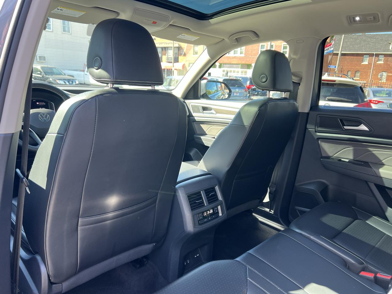 Volkswagen Atlas 3.6L V6 SE w/Technology 4MOTION 2022