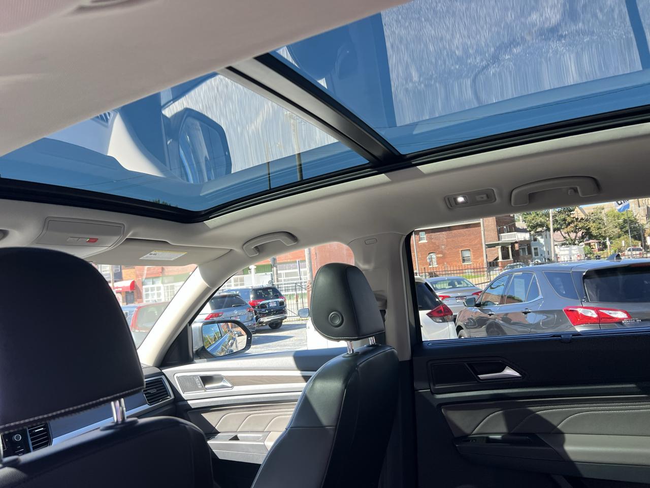 Volkswagen Atlas 3.6L V6 SE w/Technology 4MOTION 2022