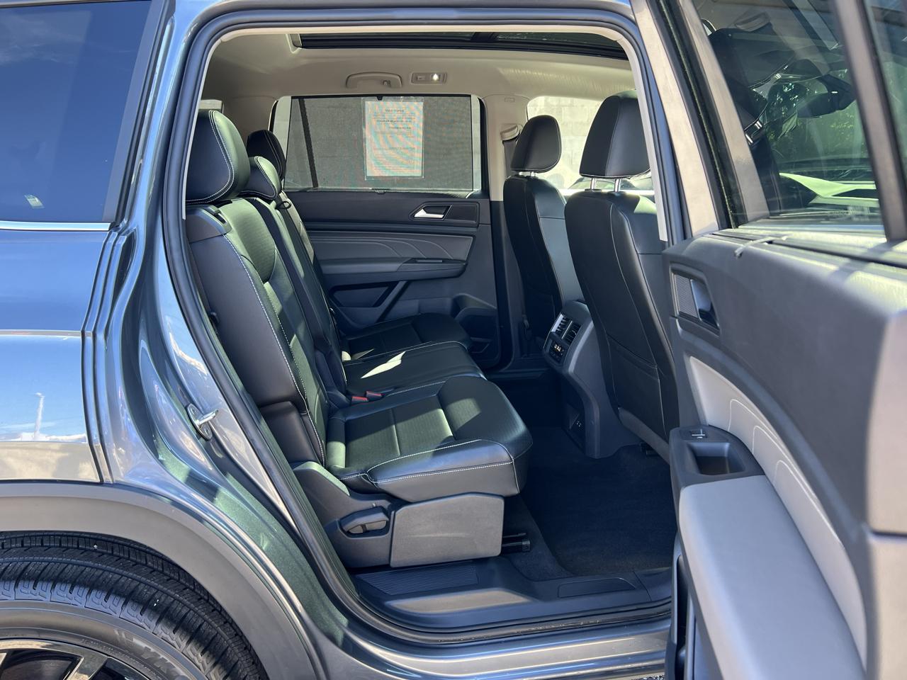 Volkswagen Atlas 3.6L V6 SE w/Technology 4MOTION 2022