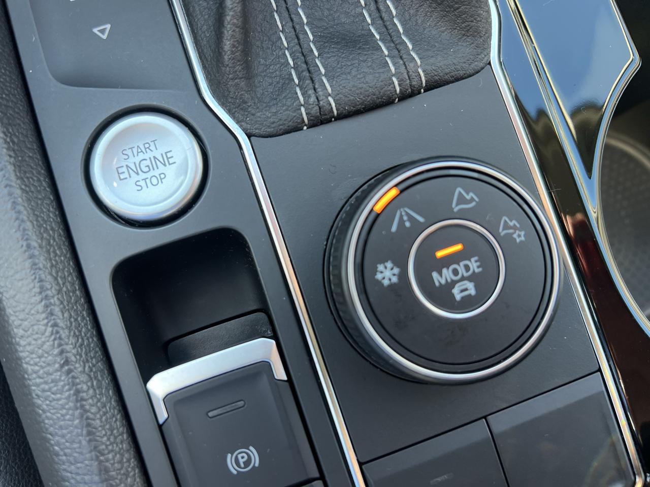 Volkswagen Atlas 3.6L V6 SE w/Technology 4MOTION 2022