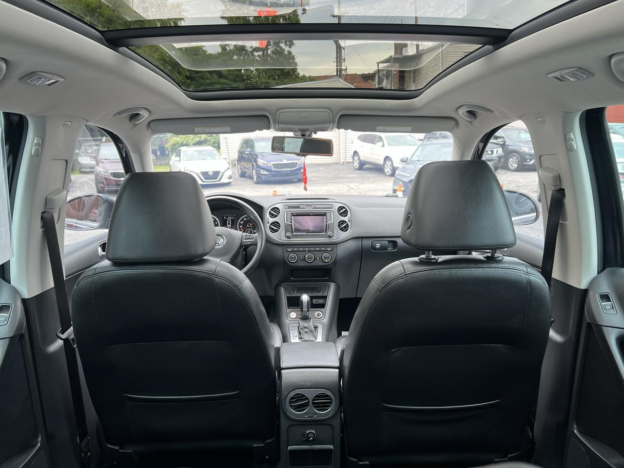 Volkswagen Tiguan 4MOTION 4dr Auto SEL 2016