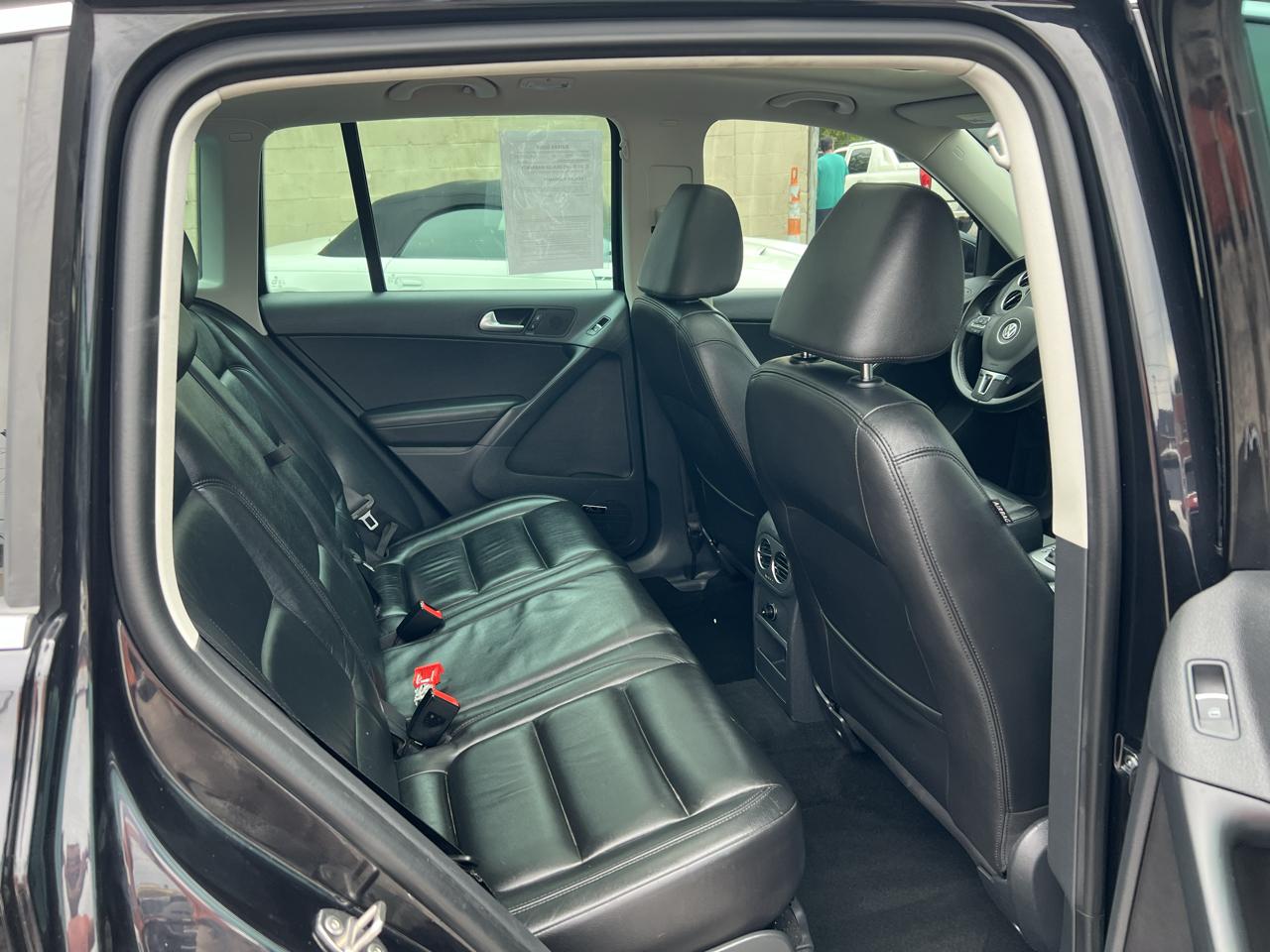Volkswagen Tiguan 4MOTION 4dr Auto SEL 2016