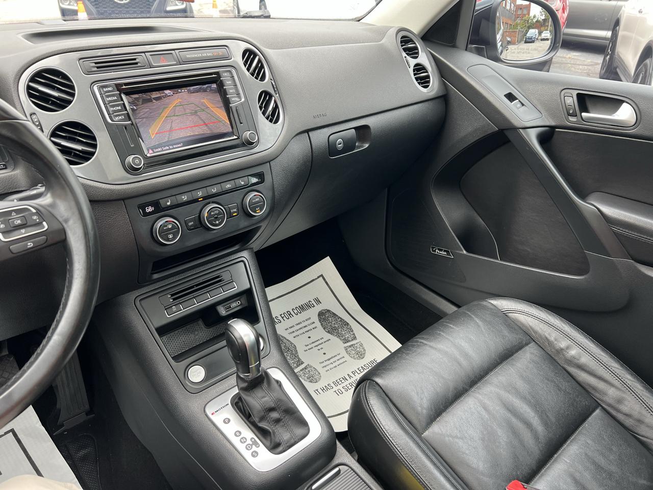 Volkswagen Tiguan 4MOTION 4dr Auto SEL 2016