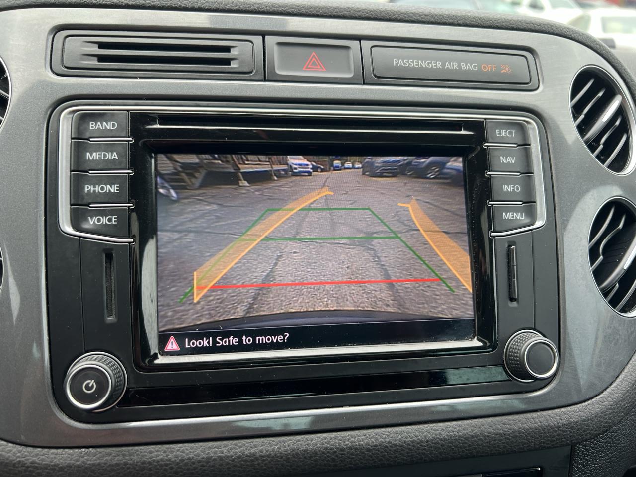 Volkswagen Tiguan 4MOTION 4dr Auto SEL 2016