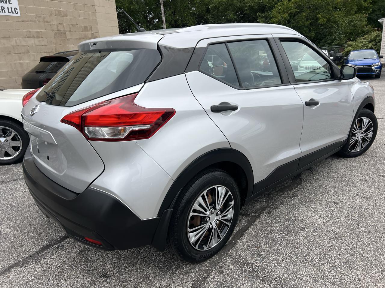 Nissan Kicks S FWD 2018