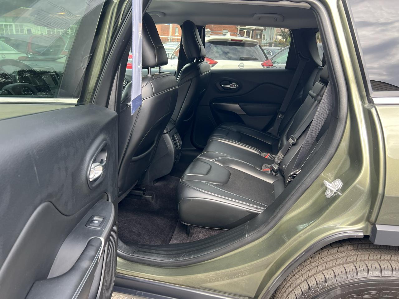 Jeep Cherokee Latitude Plus 4x4 2019