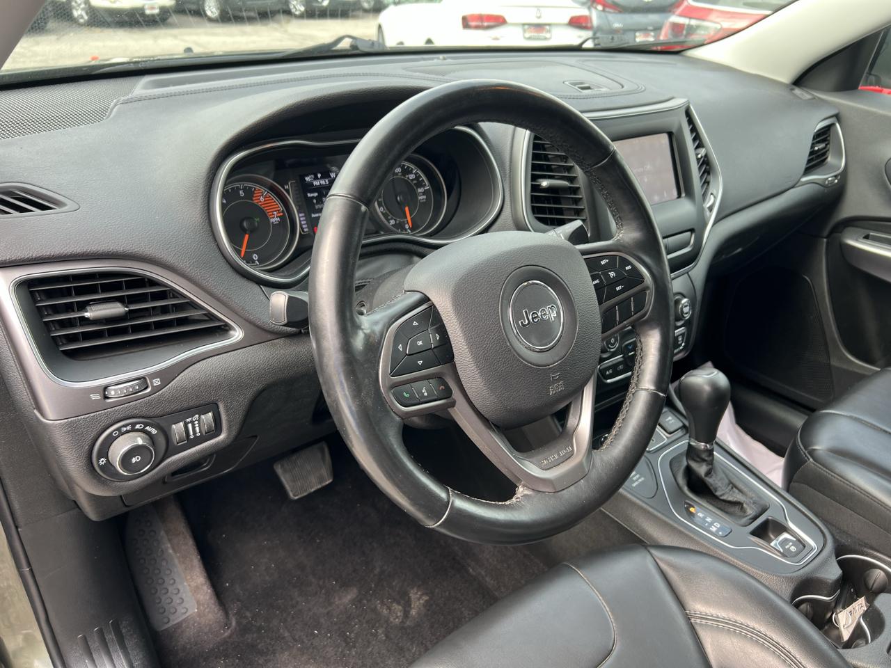 Jeep Cherokee Latitude Plus 4x4 2019