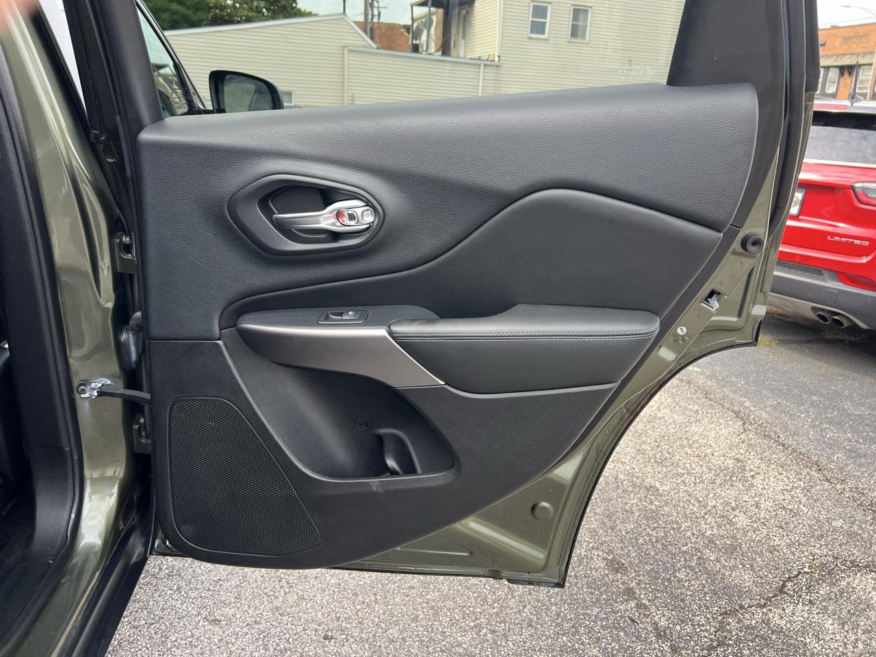 Jeep Cherokee Latitude Plus 4x4 2019