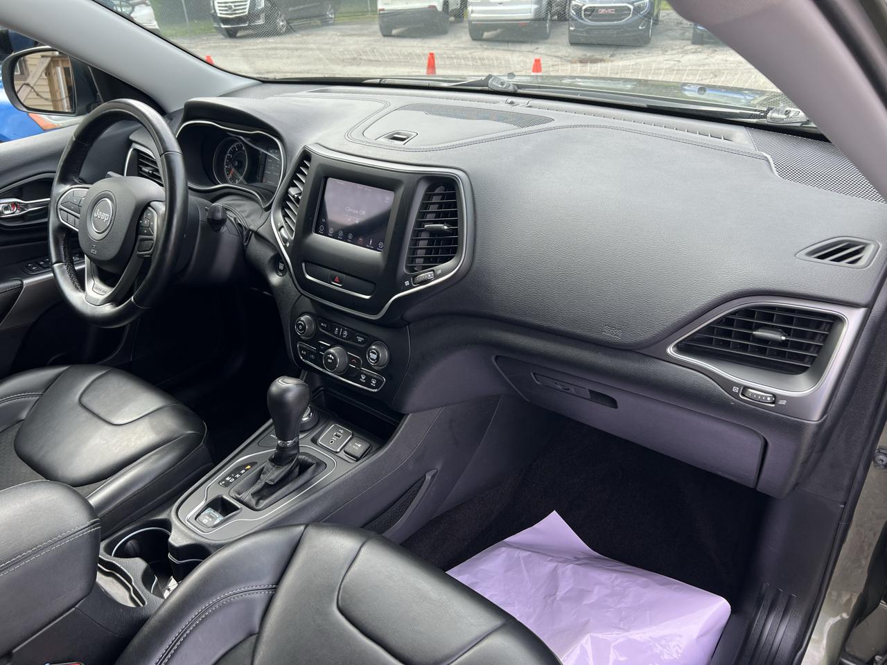 Jeep Cherokee Latitude Plus 4x4 2019