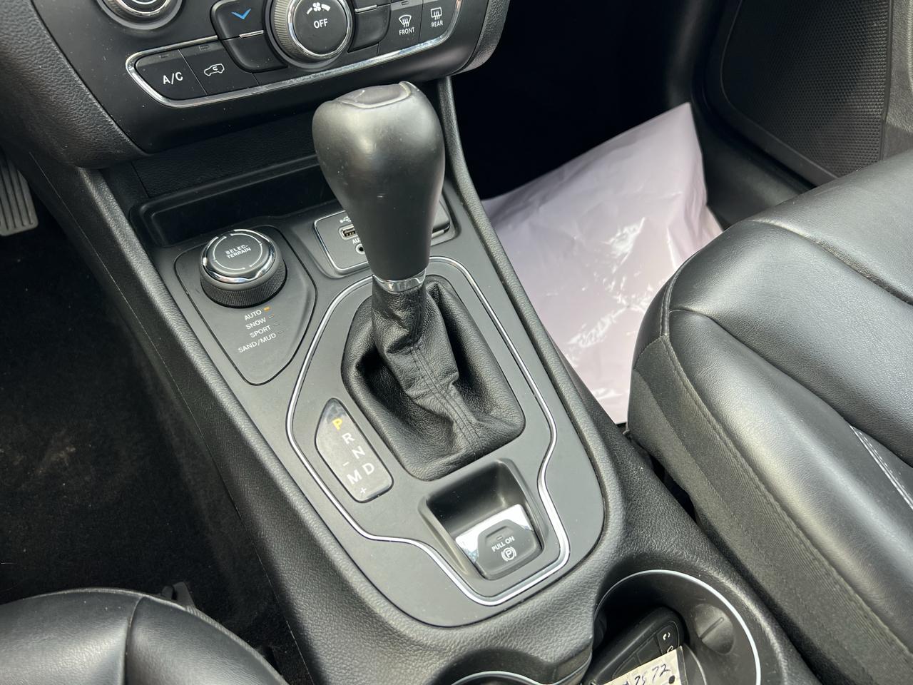 Jeep Cherokee Latitude Plus 4x4 2019