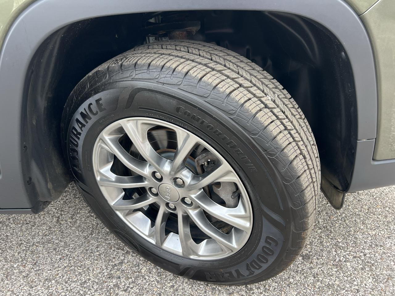 Jeep Cherokee Latitude Plus 4x4 2019