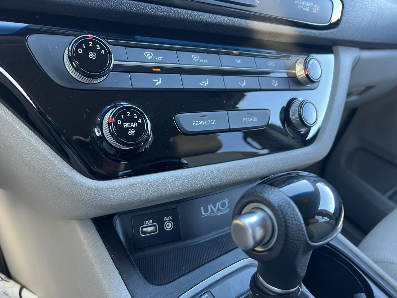 Kia Sedona 4dr Wgn LX 2015