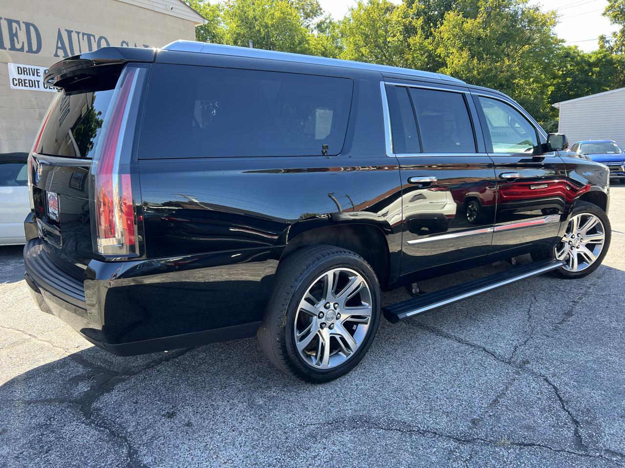 Cadillac Escalade ESV 4WD 4dr Premium 2015