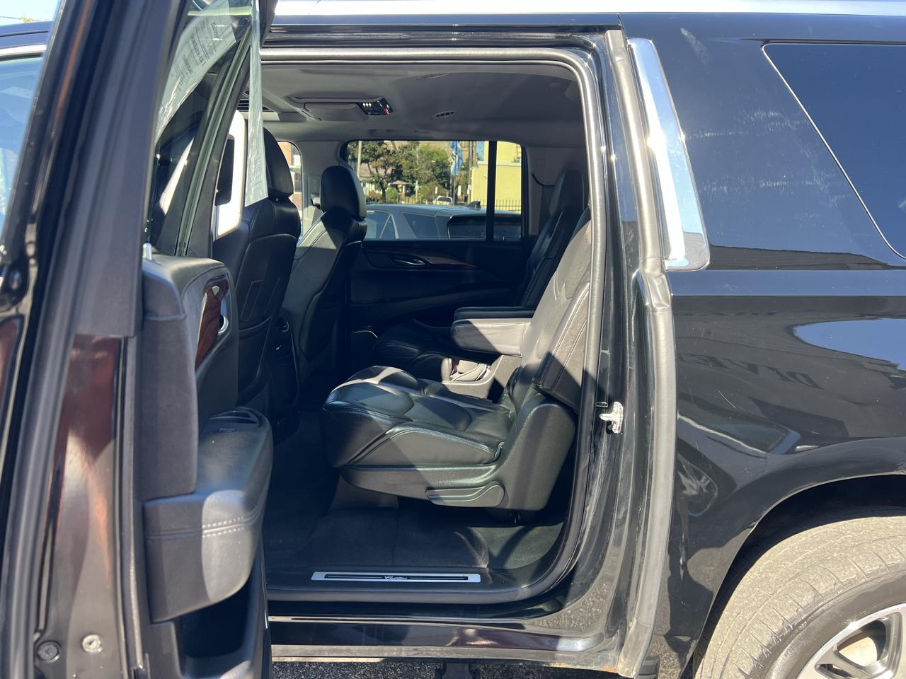 Cadillac Escalade ESV 4WD 4dr Premium 2015
