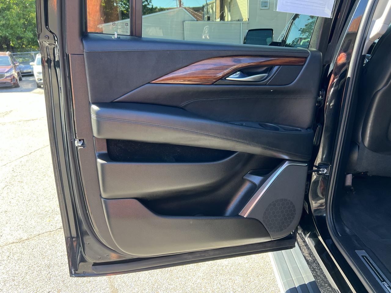 Cadillac Escalade ESV 4WD 4dr Premium 2015