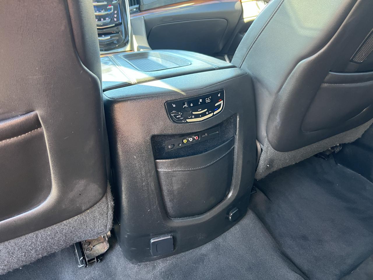 Cadillac Escalade ESV 4WD 4dr Premium 2015