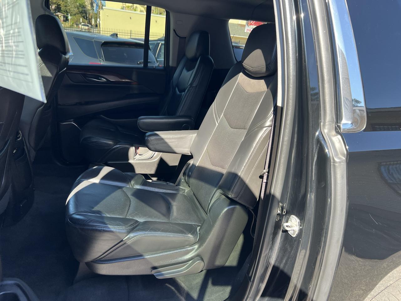 Cadillac Escalade ESV 4WD 4dr Premium 2015