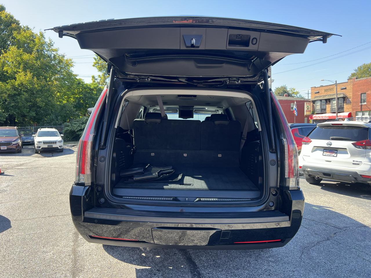 Cadillac Escalade ESV 4WD 4dr Premium 2015