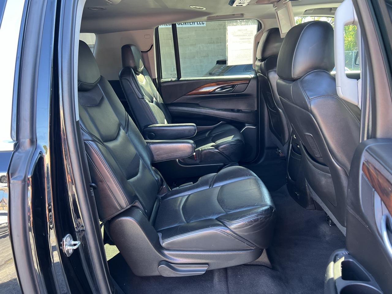 Cadillac Escalade ESV 4WD 4dr Premium 2015